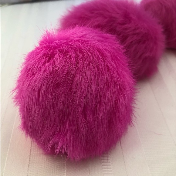 Rabbit Fur Neon Pink Pom Pom NWOT - Picture 2 of 5